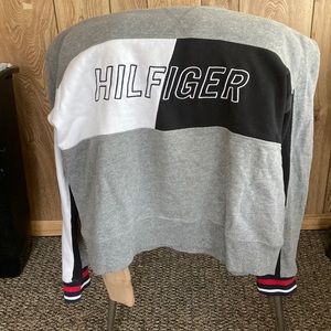 Tommy Hilfiger sweater